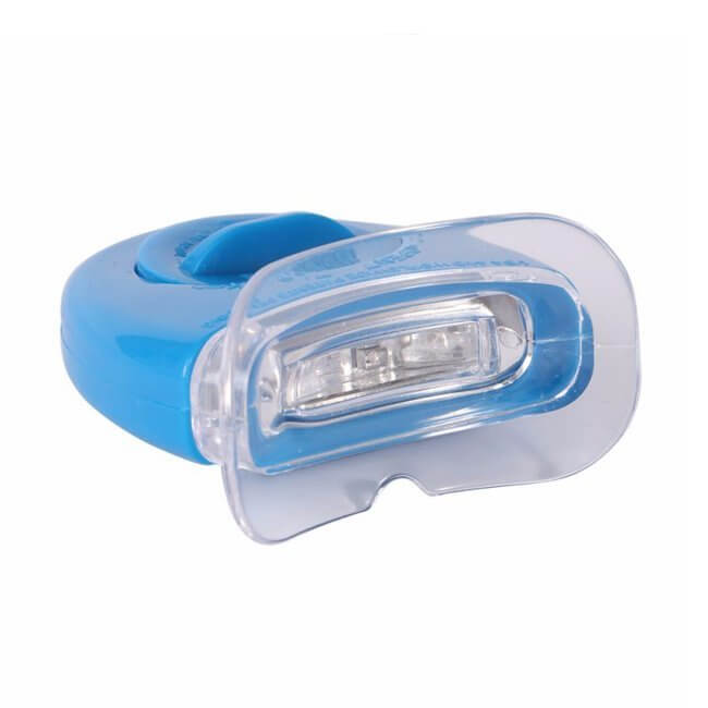 White light led-tandblekning för vitare tänder