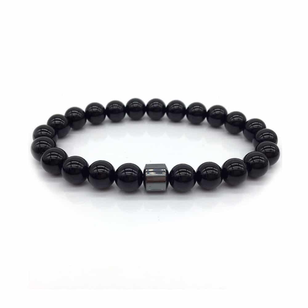 Handgjort armband svarta stenar och hematit