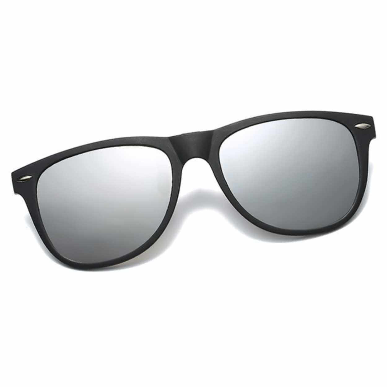 Clip-on solglasögon wayfarer svart fäst på befintliga glasögon