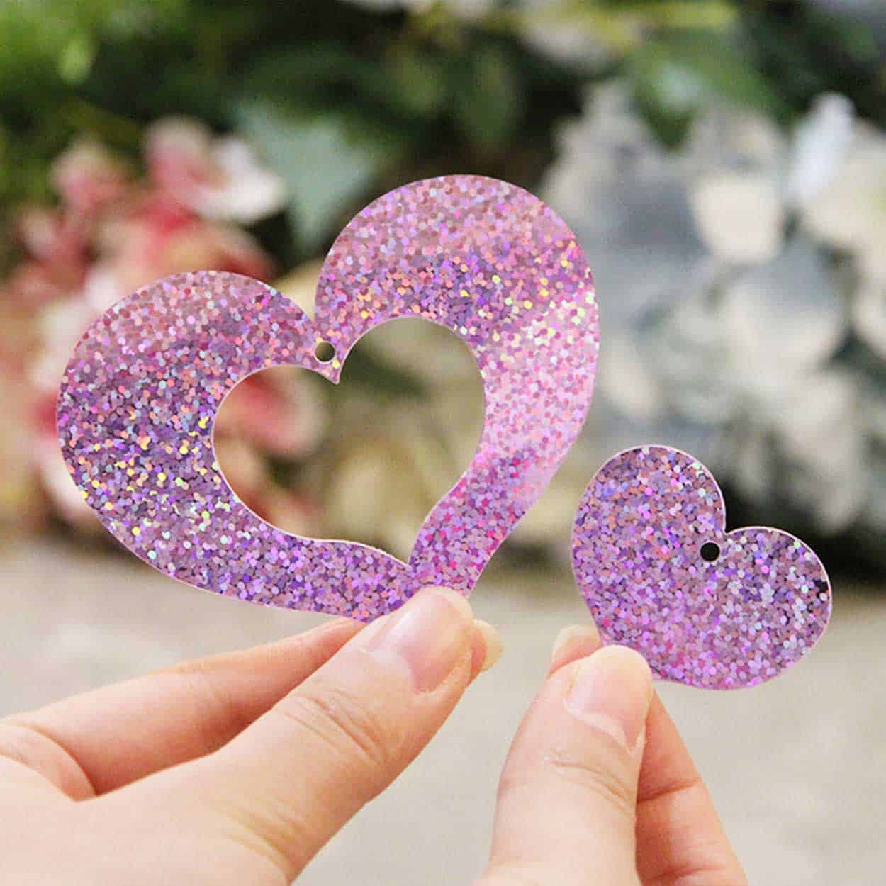 Glitterdraperi med hjärtan metallic rosa
