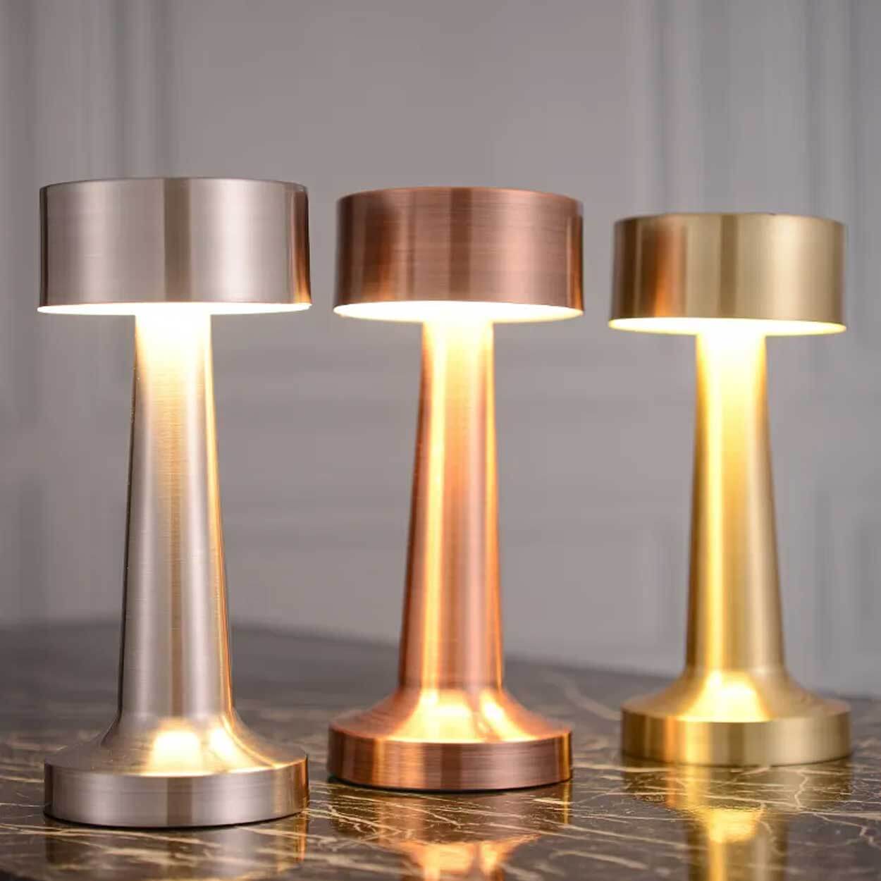 Retro uppladdningsbar bordslampa av metall dimmer silver