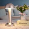 Retro uppladdningsbar bordslampa av metall dimmer silver