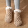 Varma fodrade toffelsockor - lurviga sockor beige