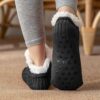 Toffelsockor - mjuka varma sockor - fodrade tofflor svart