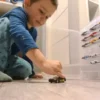 16 leksaksbilar