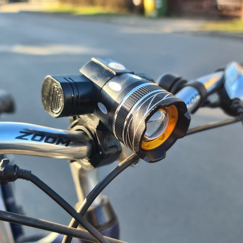 Uppladdningsbar led cykellampa | fram- och baklyse | superstark cree xm-l t6 - bild 2