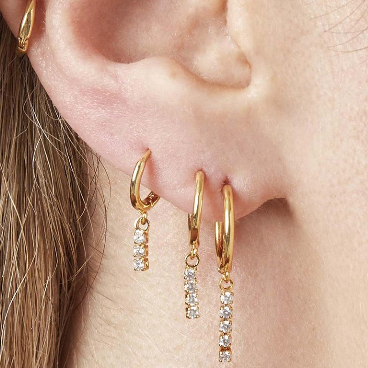 4 set örhängen cz dangling hoops i silverpläterad koppar - bild 3